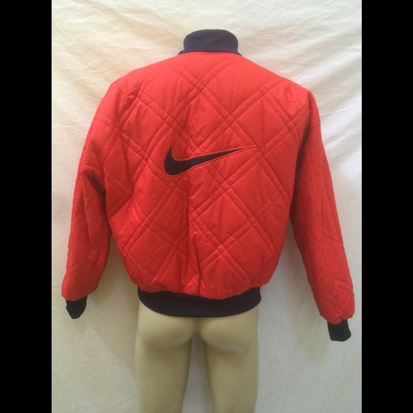 Nike Men’s Size M Reversible Red/Navy Blue Jacket - Picture 2 of 8
